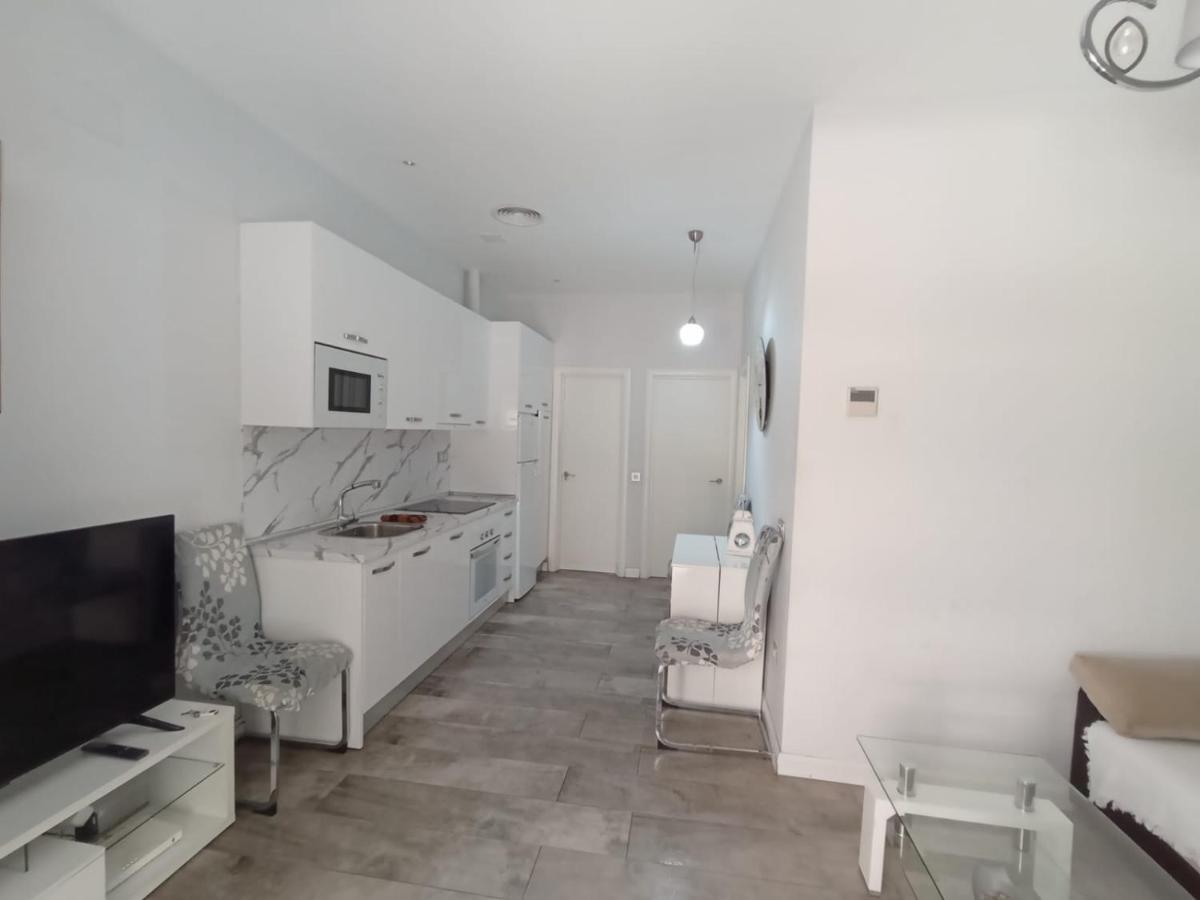 Los Nidos Carihuela New&Beach ตอร์เรโมลิโนส ภายนอก รูปภาพ