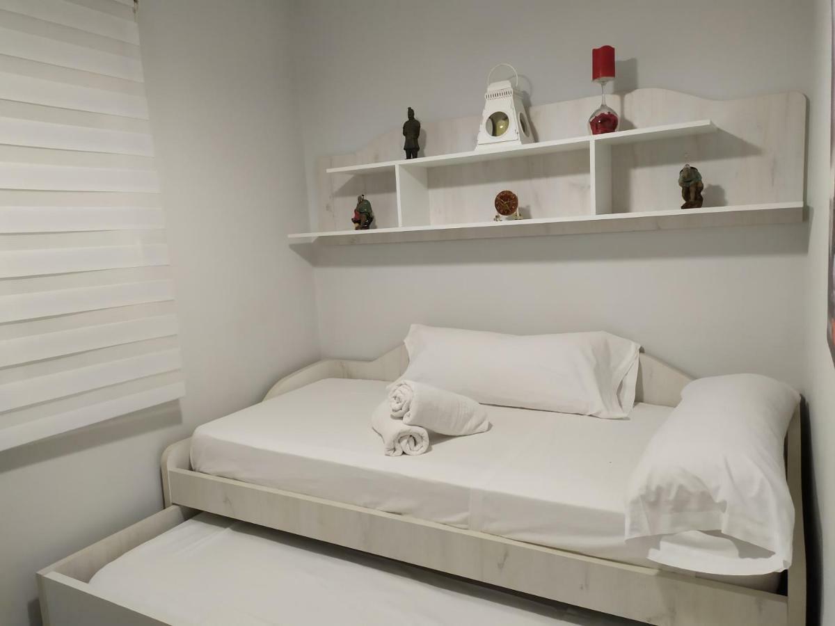 Los Nidos Carihuela New&Beach ตอร์เรโมลิโนส ภายนอก รูปภาพ